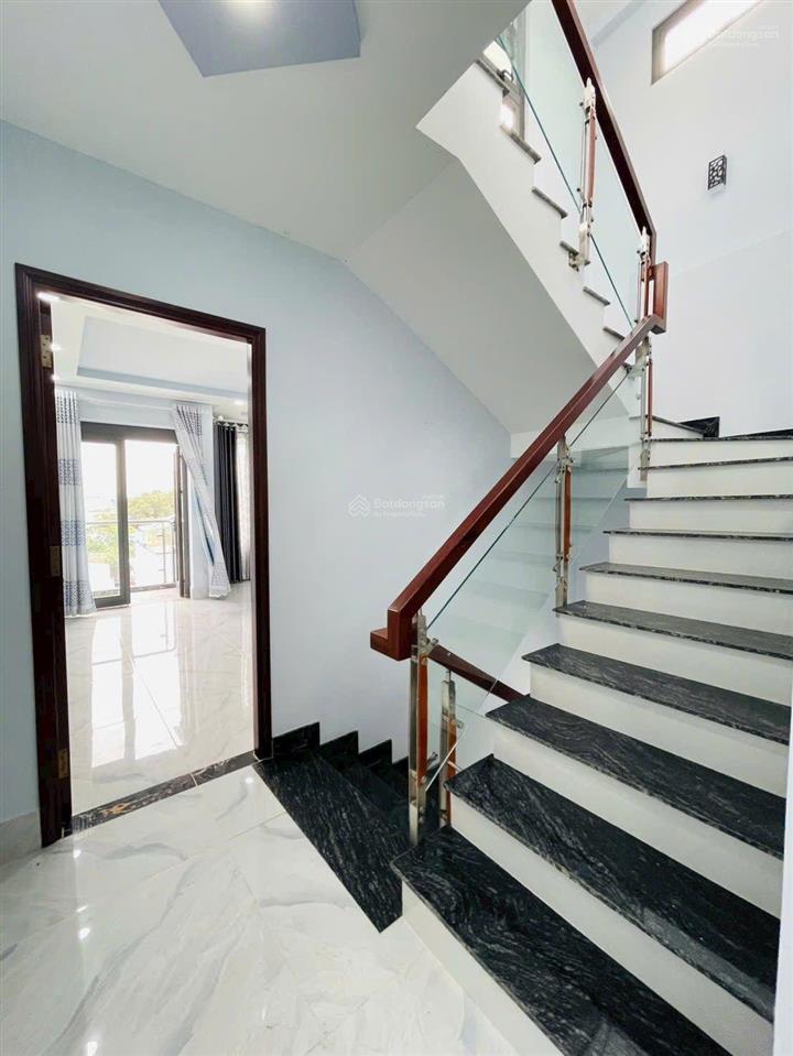 Nhà 100m2 1trệt 2lầu 1sân thượng đường số 6, p. hiệp bình chánh, thủ đức