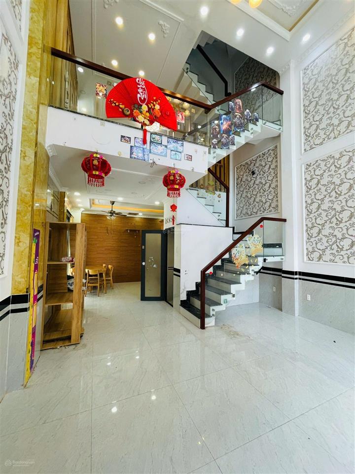Nhà đẹp 53m² 1 trệt 1 lửng 2 lầu góc 2 mặt tiền đường cây keo