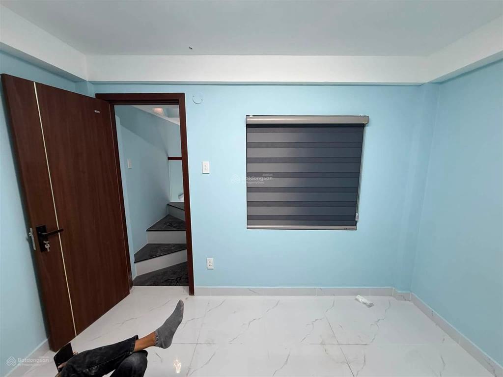 Nhà mới tinh đẹp 1 trệt 2 lầu đường 45 hbc ngay chợ bình triệu