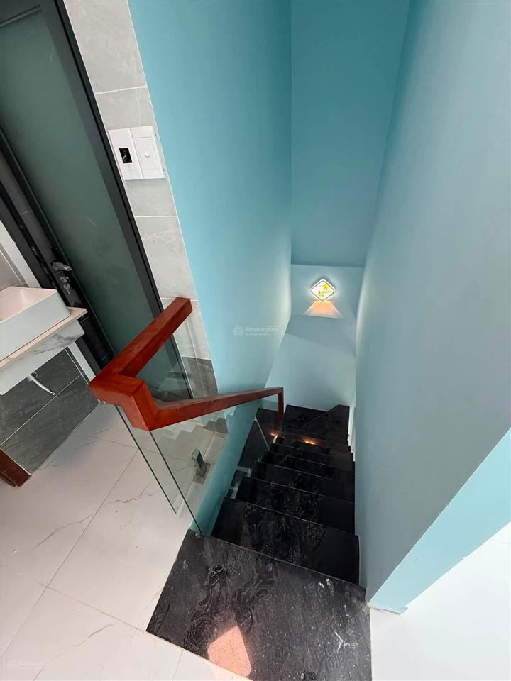 Nhà mới tinh đẹp 1 trệt 2 lầu đường 45 hbc ngay chợ bình triệu