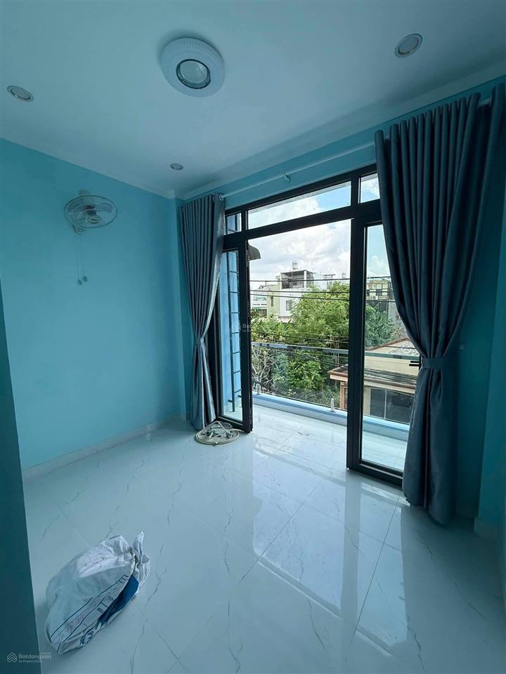 Nhà mới tinh đẹp 1 trệt 2 lầu đường 45 hbc ngay chợ bình triệu