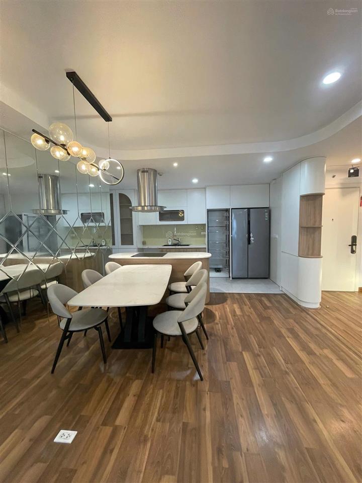 Cho thuê căn hộ 165 thái hà, 85m2, 2 ngủ full nội thất