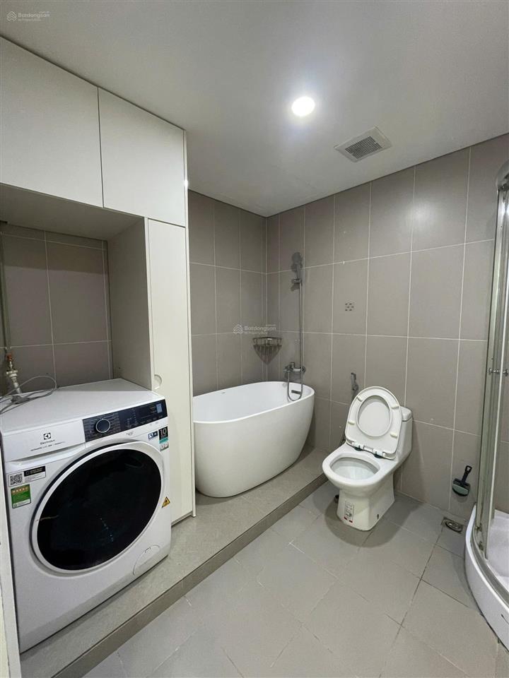 Cho thuê căn hộ 165 thái hà, 85m2, 2 ngủ full nội thất