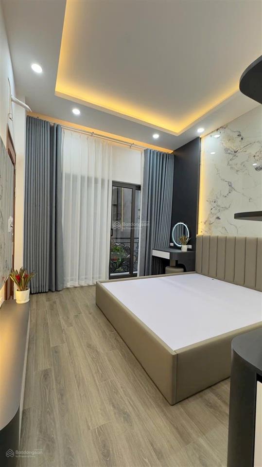 Cho thuê căn hộ toà n2 chung cư 25 lạc trung, căn góc 3pn giá 15 triệu/tháng