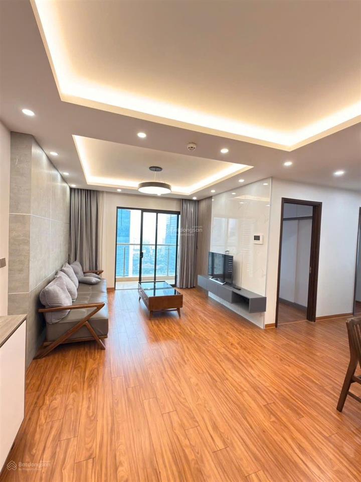 Cho thuê căn hộ toà n2 chung cư 25 lạc trung, căn góc 3pn giá 15 triệu/tháng