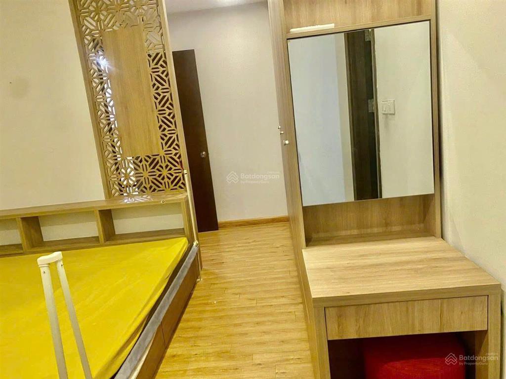 Cho thuê căn hộ tập thể bộ công nghiệp nhẹ, dốc thọ lão, phố huế