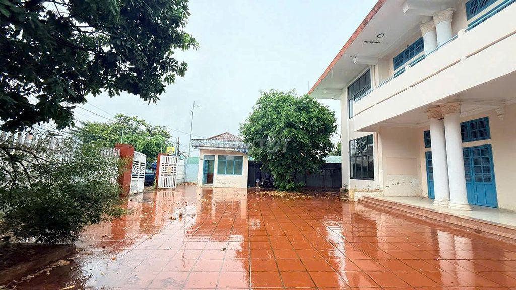 Cho thuê biệt thự