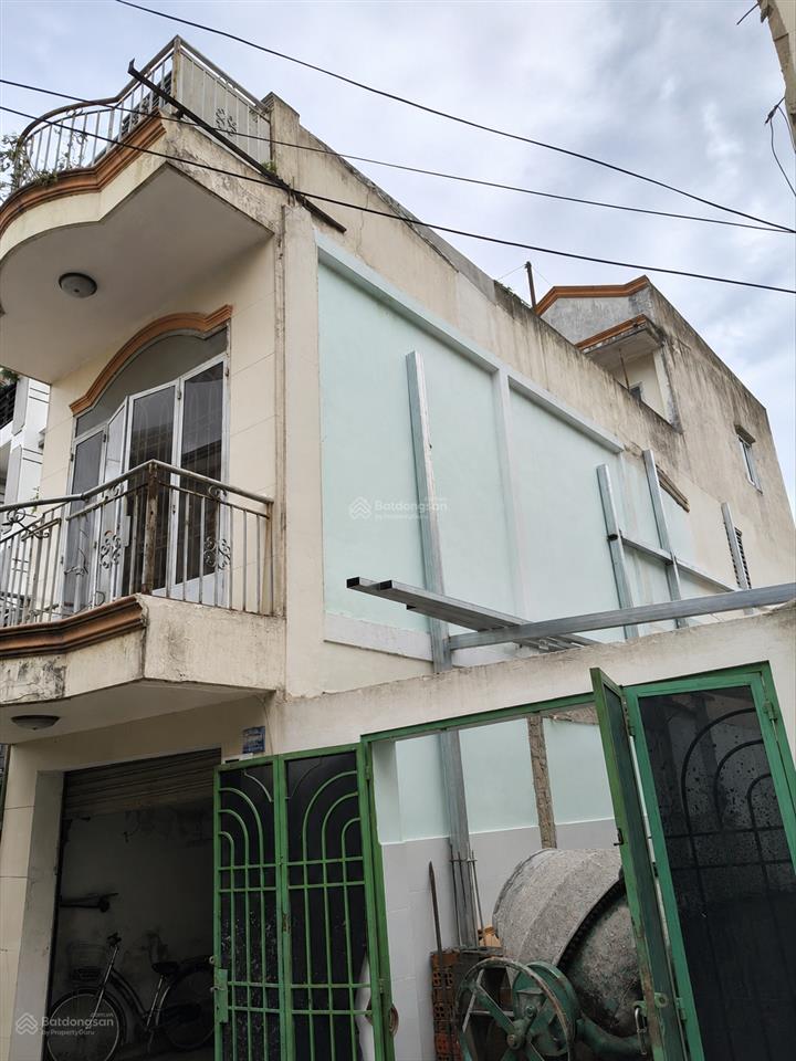 Bán gấp nhà tiềm năng lãi cao trong tương lai ở thủ đức. giá 4 tỷ 550