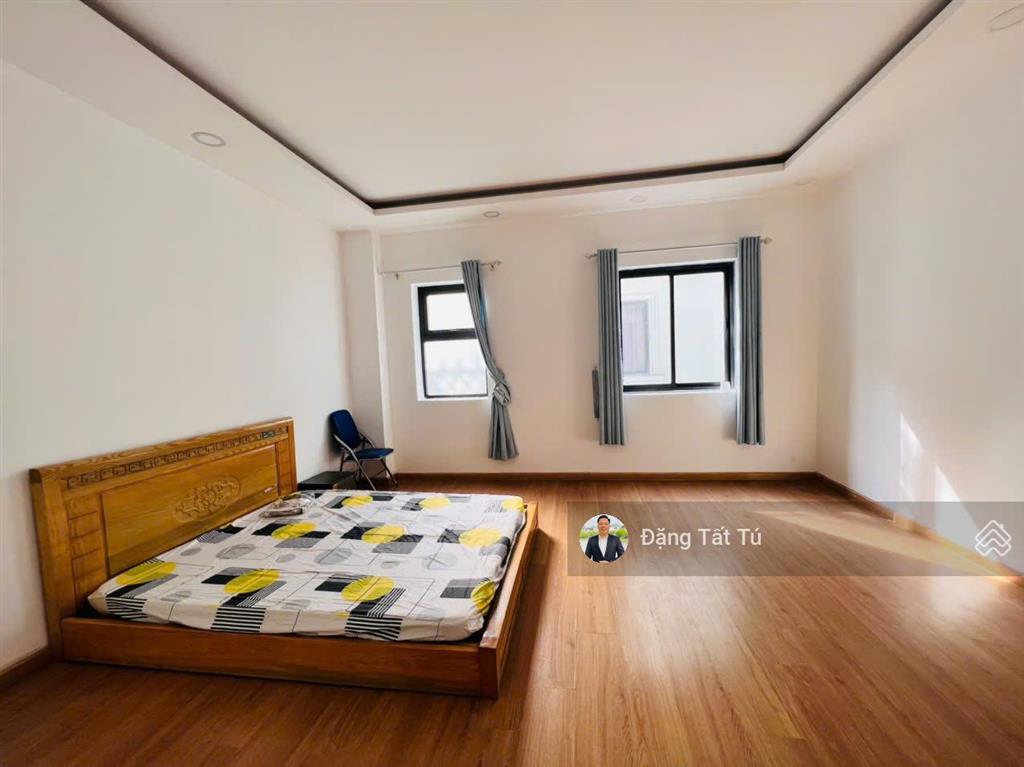 Chính chủ cần cho thuê nhà phố view hồ lakeview city giá 30tr/th vị trí đẹp giá tốt.  0917 330 ***