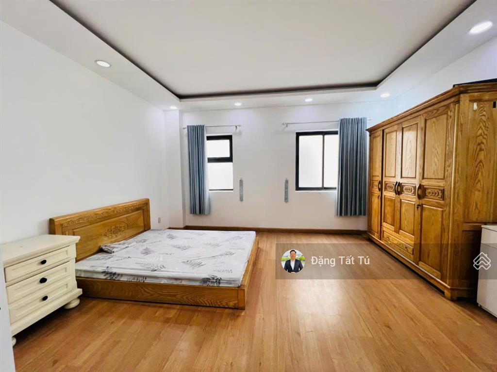 Chính chủ cần cho thuê nhà phố view hồ lakeview city giá 30tr/th vị trí đẹp giá tốt.  0917 330 ***