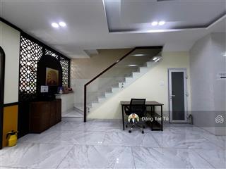 Cho thuê shophous mặt tiền kinh doanh lakeview city giá chỉ 35tr/th nhà hoàn thiện có thang máy