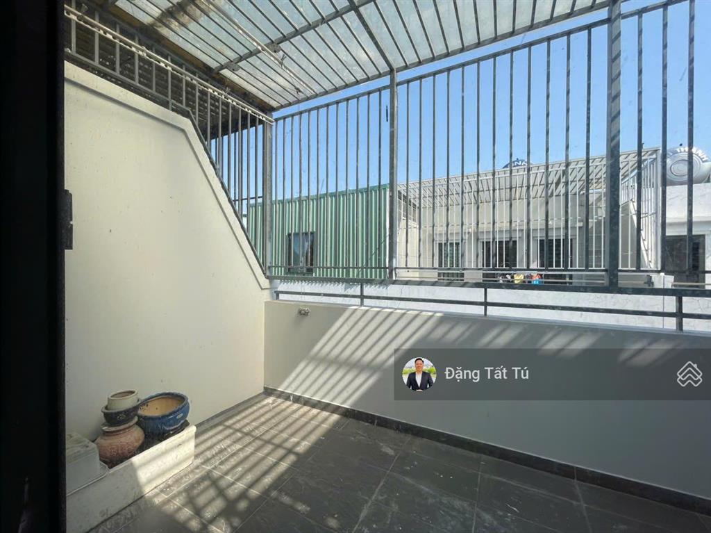 Nhà phố lakeview city cần bán vị trí view công viên nhà đã hoàn thiện giá 21 tỷ.  0917 330 ***