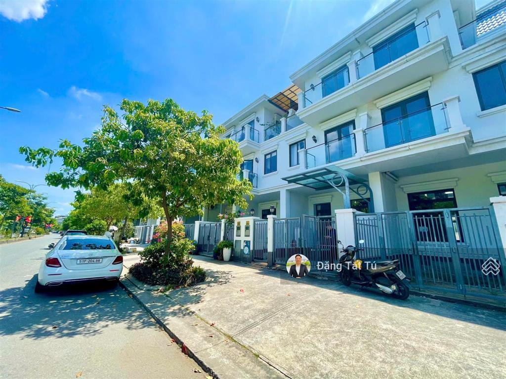 Bán nhà phố lakeview city trục đường 25m đẹp, nhà hoàn thiện, dọn vào ở ngay