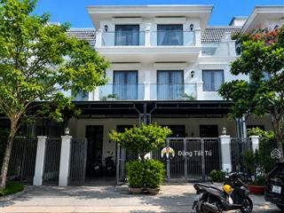 Nhà phố lakeview city cần bán vị trí view công viên nhà đã hoàn thiện giá 21 tỷ.  0917 330 ***