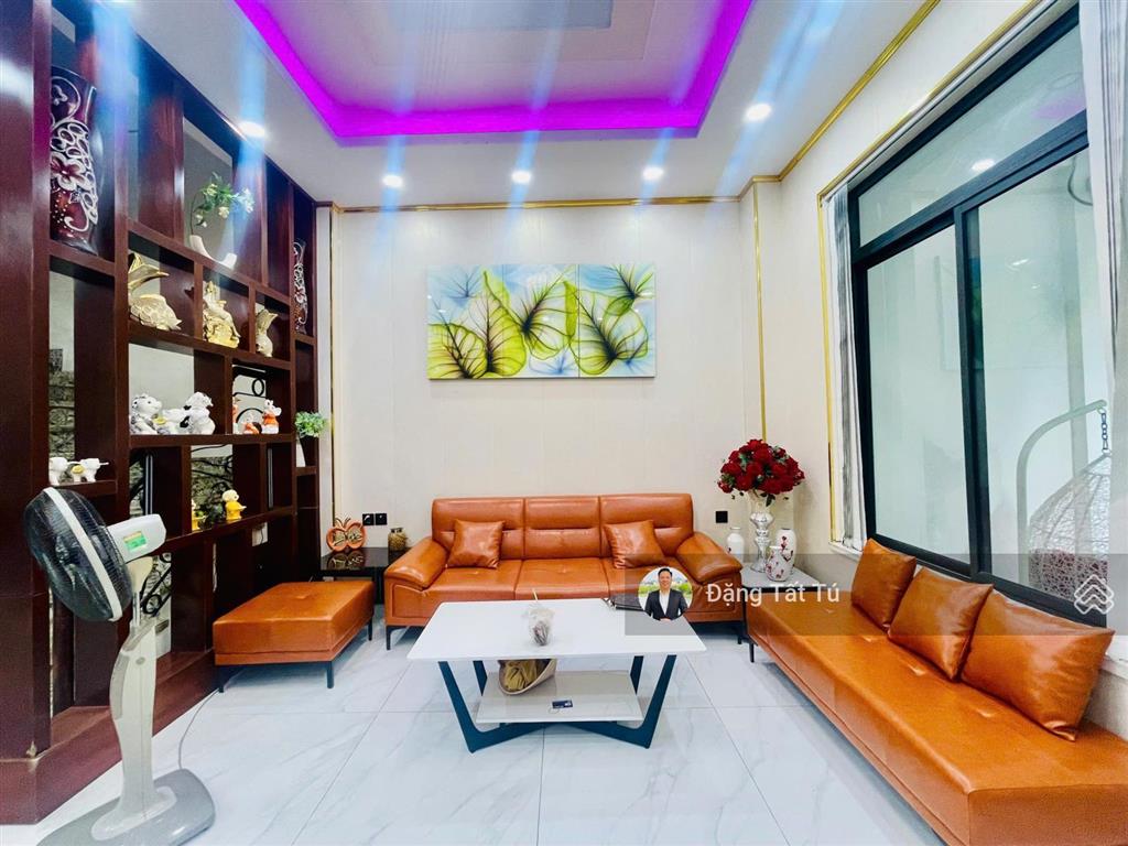 Cần bán gấp nhà phố lakeview city 7x20m 1 trệt 3 lầu nhà hoàn thiện full nội thất giá 25 tỷ