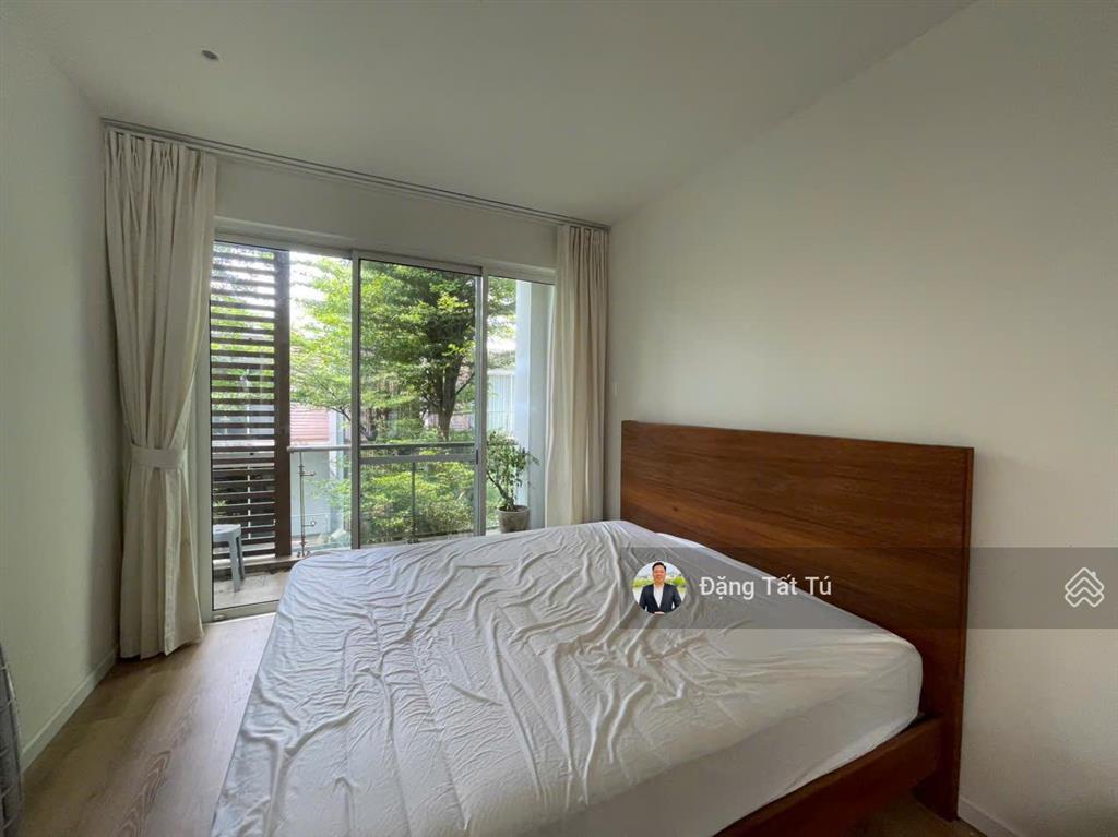Cho thuê nguyên căn nhà phố palm residence (palm city) full nội thất giá 33tr/th. 0917 330 ***