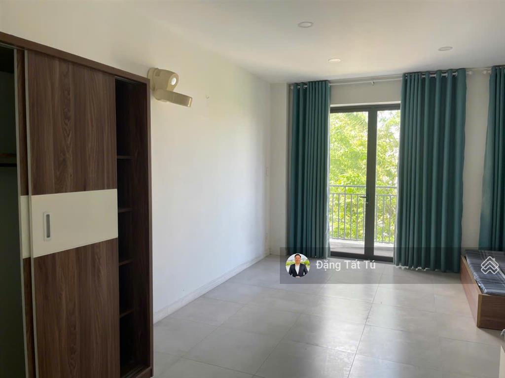 Cần cho thuê nguyên căn nhà phố lakeview city, nhà đã hoàn thiện, giá chỉ 28tr/th.  0917 330 ***
