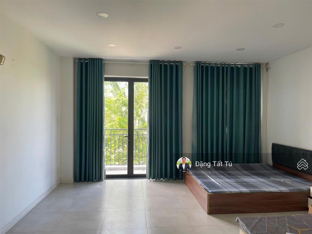 Cần cho thuê nguyên căn nhà phố lakeview city, nhà đã hoàn thiện, giá chỉ 28tr/th.  0917 330 ***