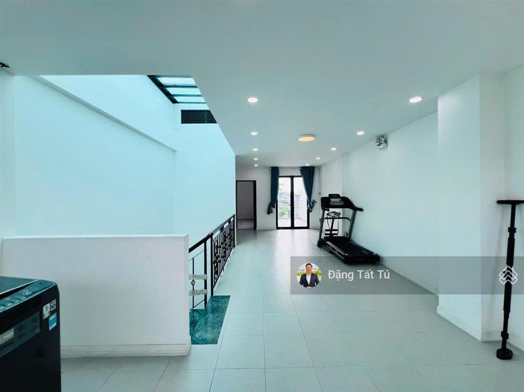 Cần cho thuê nguyên căn nhà phố lakeview city, nhà đã hoàn thiện, giá chỉ 28tr/th.  0917 330 ***