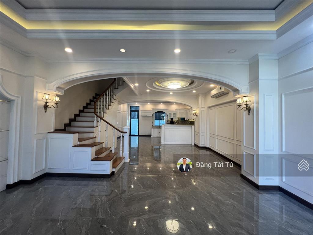 Full giỏ hàng thuê giá tốt lakeview city  nhà phố giá 28tr/th  shophouse song hành giá 40tr/th.