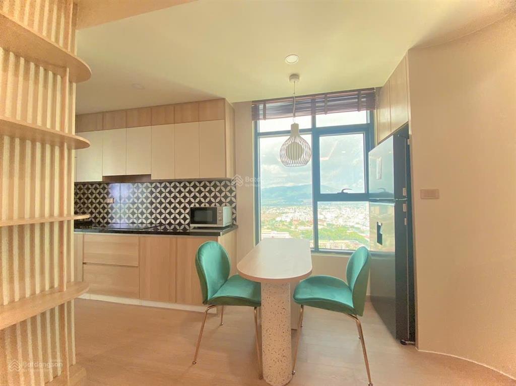 Bán căn 1 ngủ 47m2 view trực diện biển 60 trần phú nha trang giá 2,9tỷ bao phí