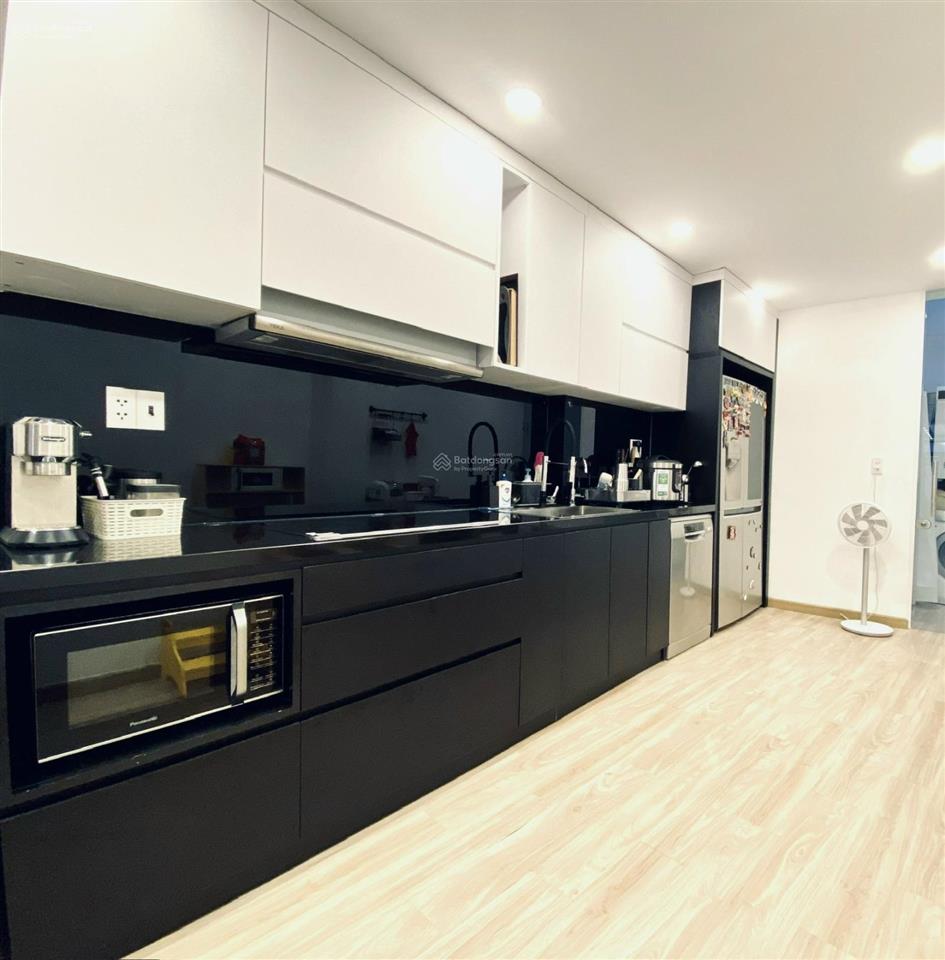 Bán nhà riêng tại lê văn duyệt, chỉ 6,5 tỷ, 60m2, 2pn, 2wc, hẻm rộng xe hơi vào, sổ hồng đầy đủ