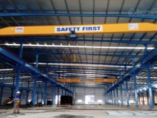 Cho thuê xưởng 4000m2 kcn amata, có cẩu trục...  mr hưng để biết rõ thông tin