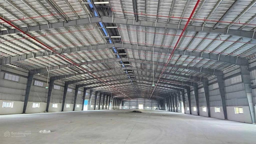 Cho thuê xưởng 4000m2 kcn amata, có cẩu trục...  mr hưng để biết rõ thông tin