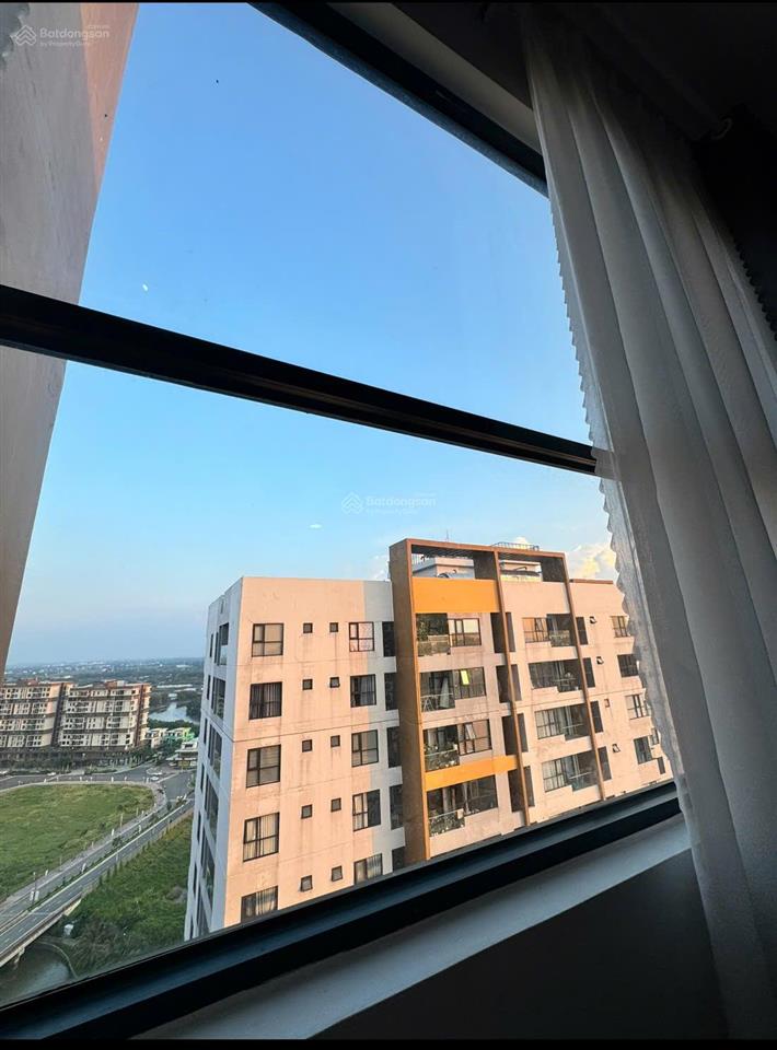 Chính chủ gửi bán căn góc mizuki park 75m2 2pn2wc full nt, ban công hướng đn. sẵn sổ, giá 4 tỷ 1