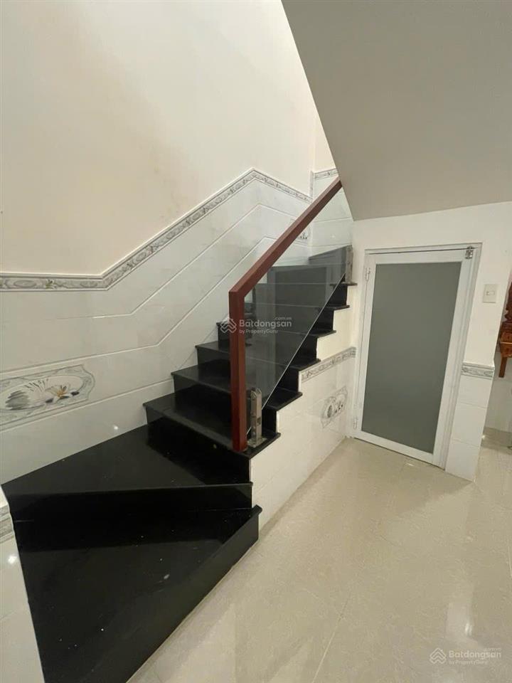 Bán nhà phố ecolakes sổ hồng hoàn công 120m2. view công viên 2 mặt tiền giá 3.4 tỷ