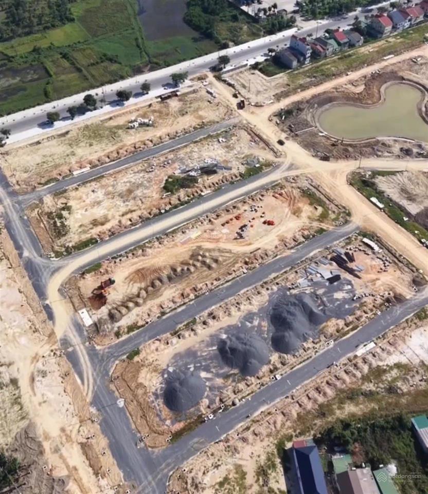 Bán đất đấu giá  đường 20 m  mặt tiền 6m