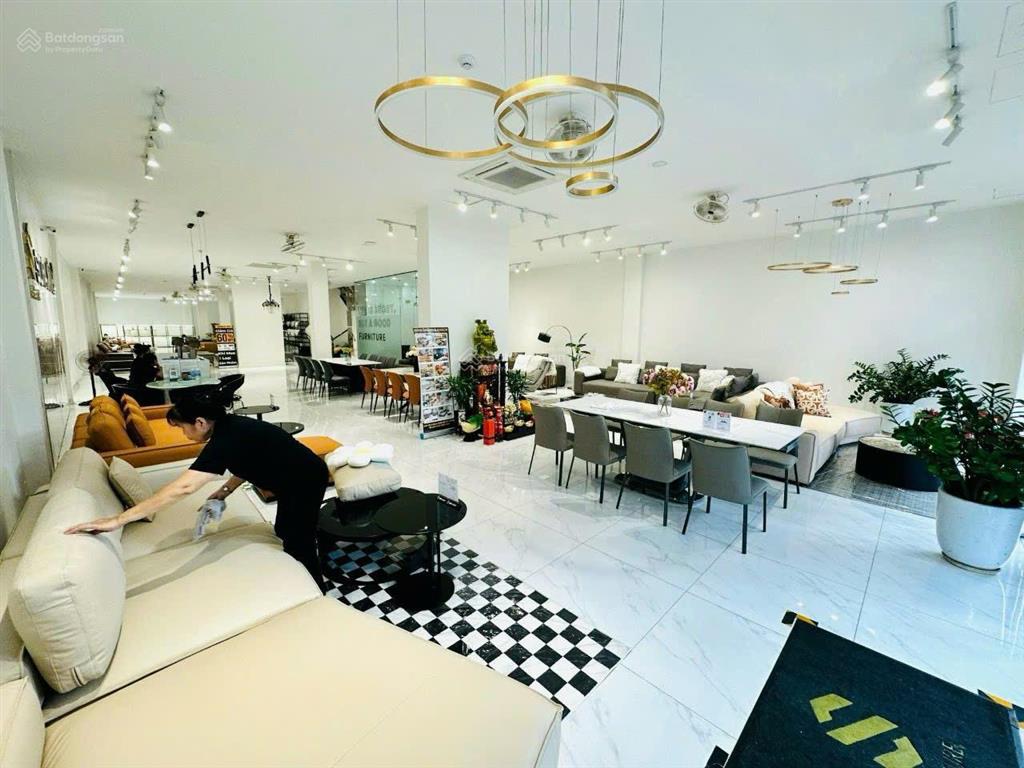 Cực hiếm mặt tiền kinh doanh thống nhất hạ tầng siêu đẹp ngang 10m