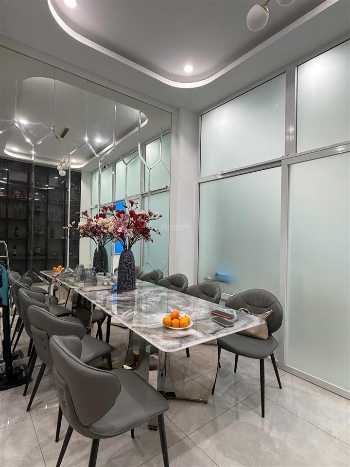 Bán nhà phố siêu đẹp mặt tiền đường lê chân