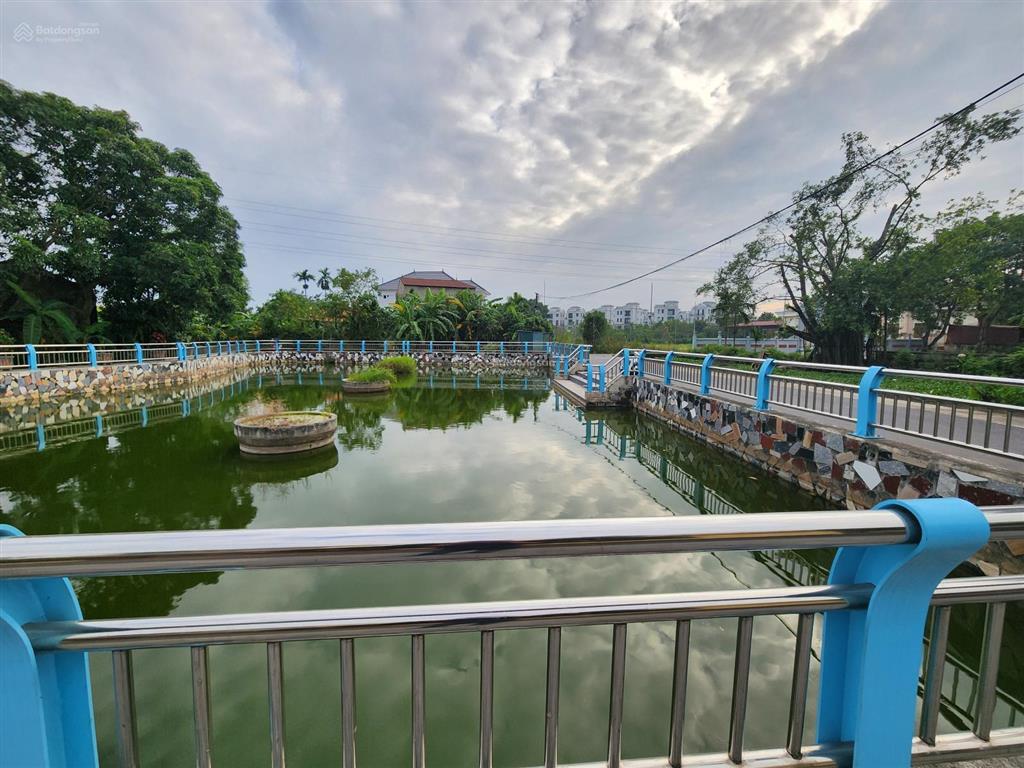 Lô góc 2 mặt oto thông đất đẹp trung tâm trâu quỳ giá 8.x diện tích 60m