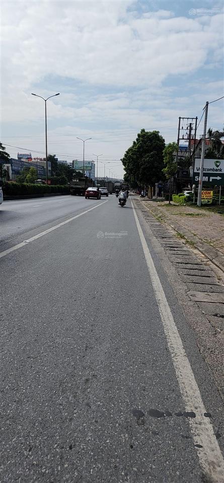 Lô góc 2 mặt oto thông đất đẹp trung tâm trâu quỳ giá 8.x diện tích 60m