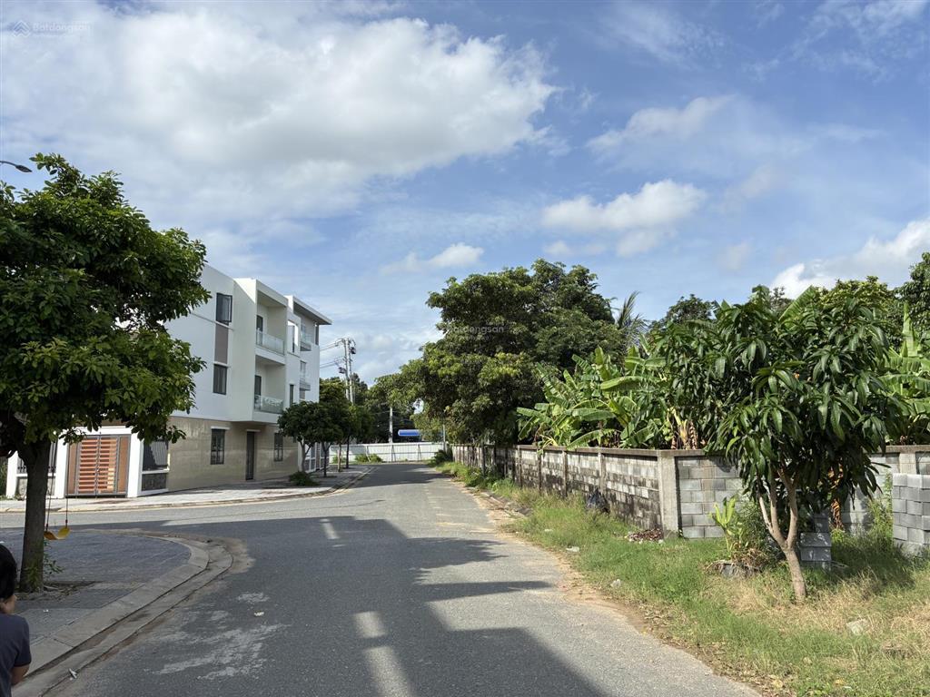 Bán nhà lô lk0530 bà rịa city gate (6x20), diện tích sàn 326 m2, giá bán 4.800 triệu đồng.
