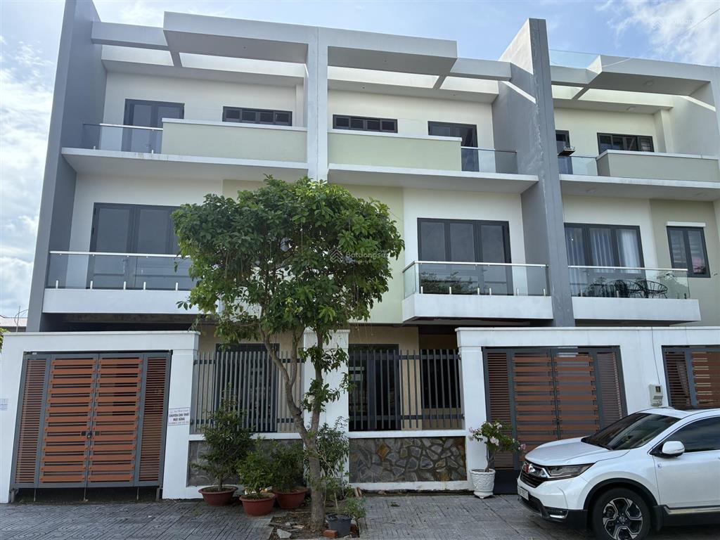 Bán nhà lô lk0530 bà rịa city gate (6x20), diện tích sàn 326 m2, giá bán 4.800 triệu đồng.