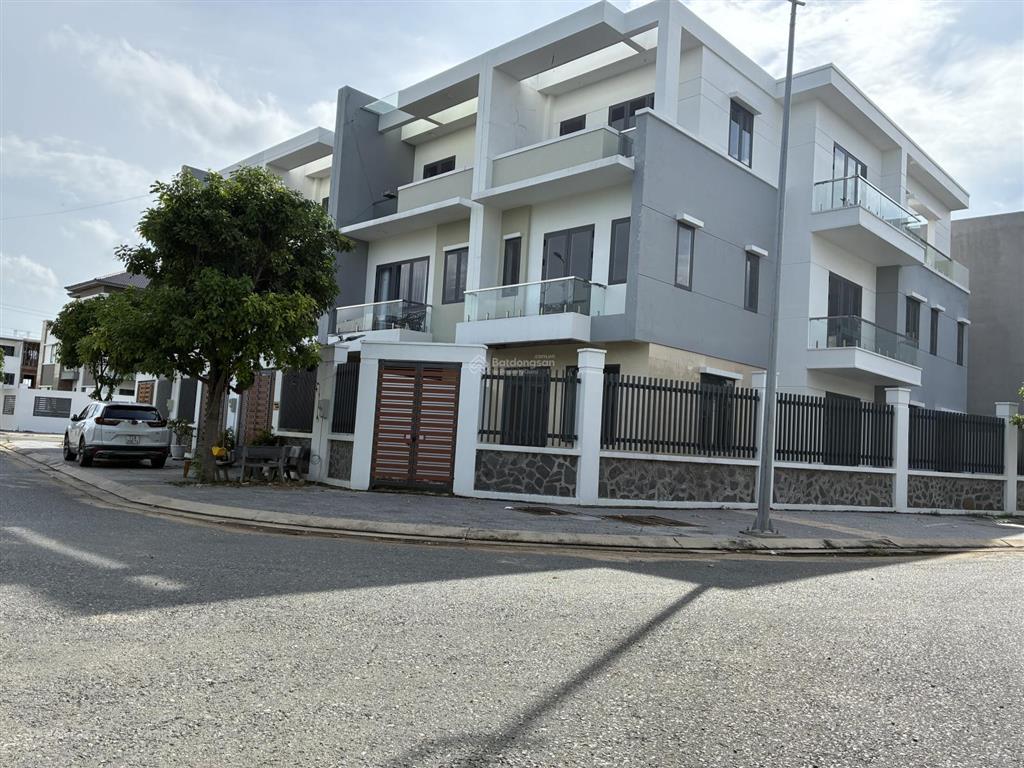 Bán nhà lô lk0530 bà rịa city gate (6x20), diện tích sàn 326 m2, giá bán 4.800 triệu đồng.