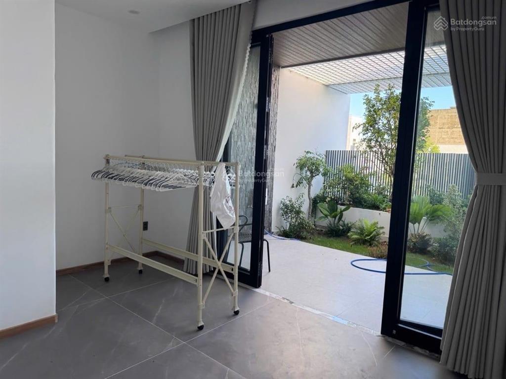 Giảm nhanh 500 triệu cần bán gấp nhà view công viên cách biển 300m