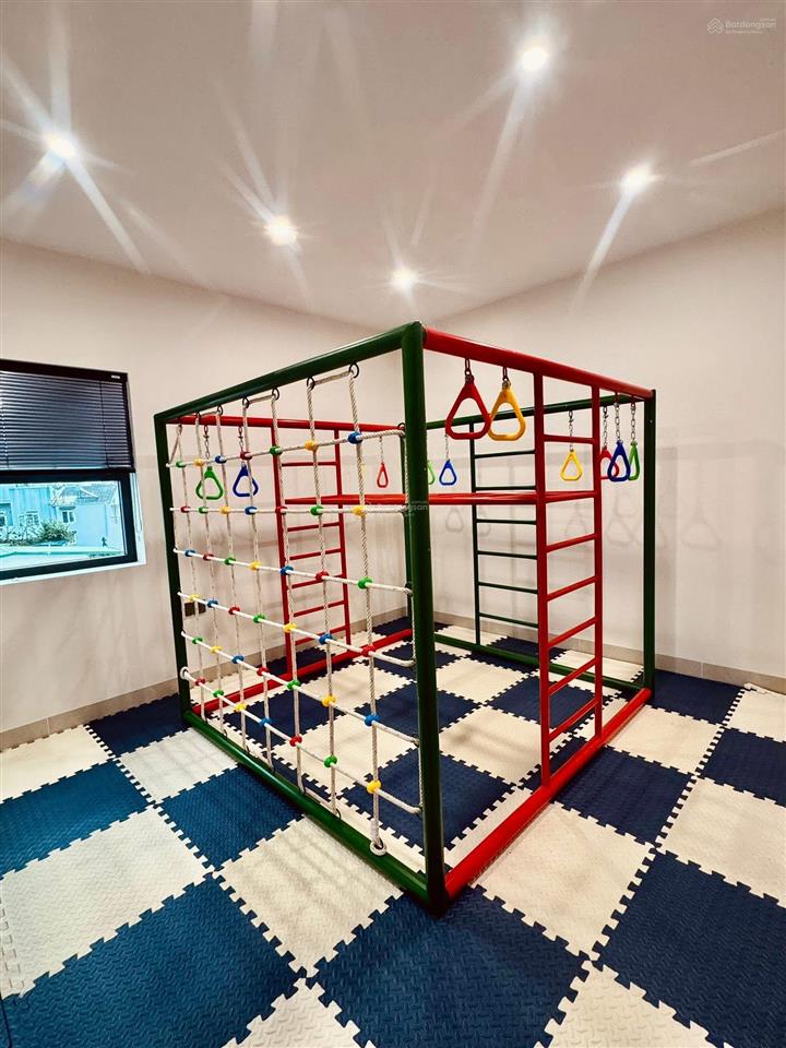 Nhà 5 tầng, mặt tiền đào duy từ, p. xuân hương  đà lạt