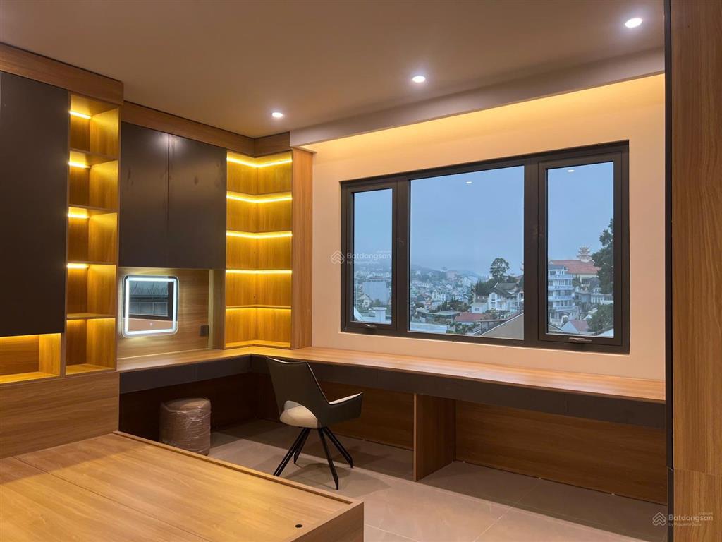 Nhà 5 tầng, mặt tiền đào duy từ, p. xuân hương  đà lạt