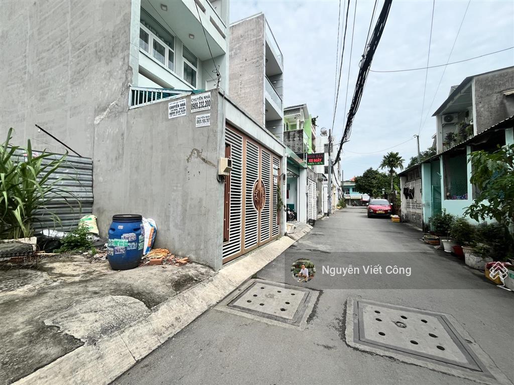 Bán đất (4,5x17m ~ 75m²)  hẻm nhựa 1/ quốc lộ 13 cũ  xây được 6tầng  hẻm xe hơi  giá tốt 5.5 tỷ