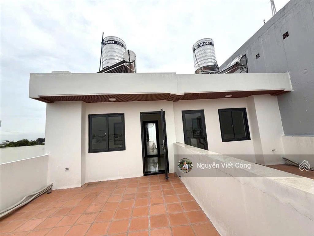 Bán căn nhà 5 lầu mặt tiền đường ngay phạm văn đồng chỉ 10,5 tỷ