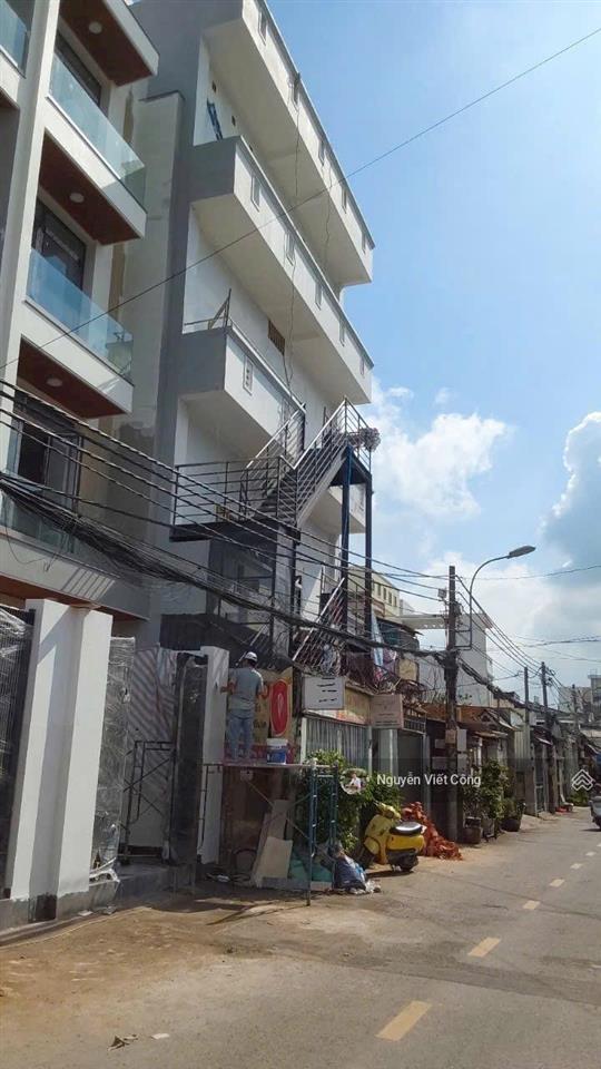 Bán căn nhà 5 lầu mặt tiền đường ngay phạm văn đồng chỉ 10,5 tỷ