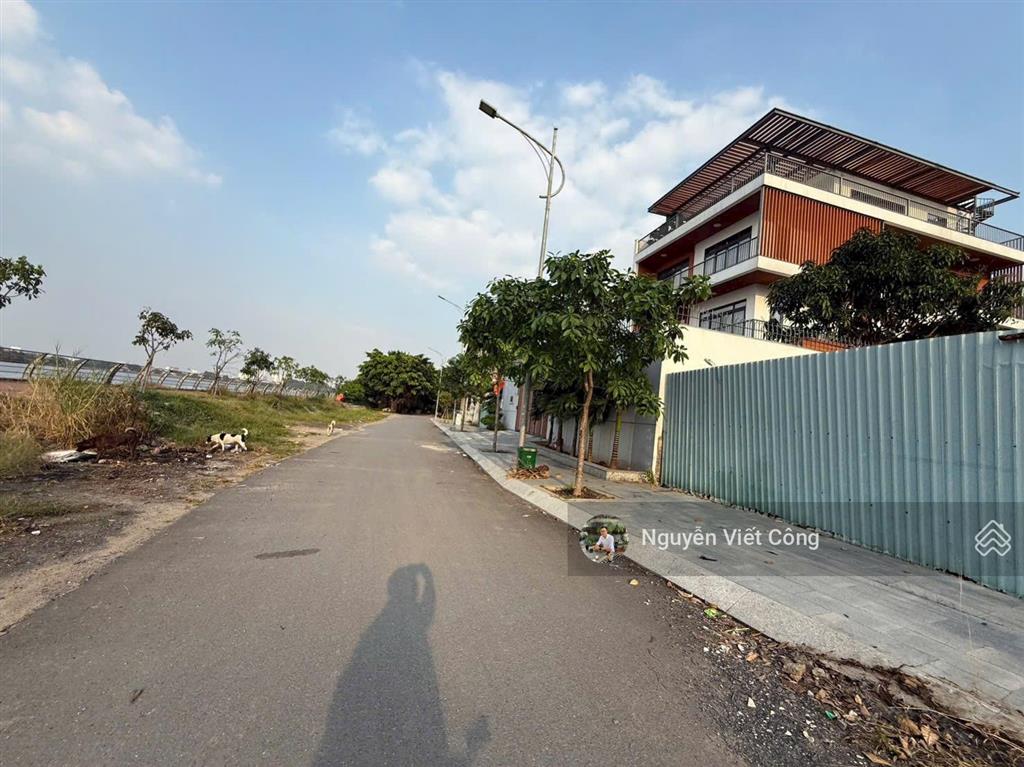 Bán nền đất biệt thự vườn 301m2 gần kđt vạn phúc city, p. hiệp bình, tp thủ đức, giá cực tốt