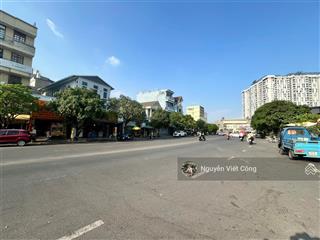 Bán nhà c4 mặt tiền đinh thi thi ngay cổng kđt vạn phúc city  hiệp bình phước.