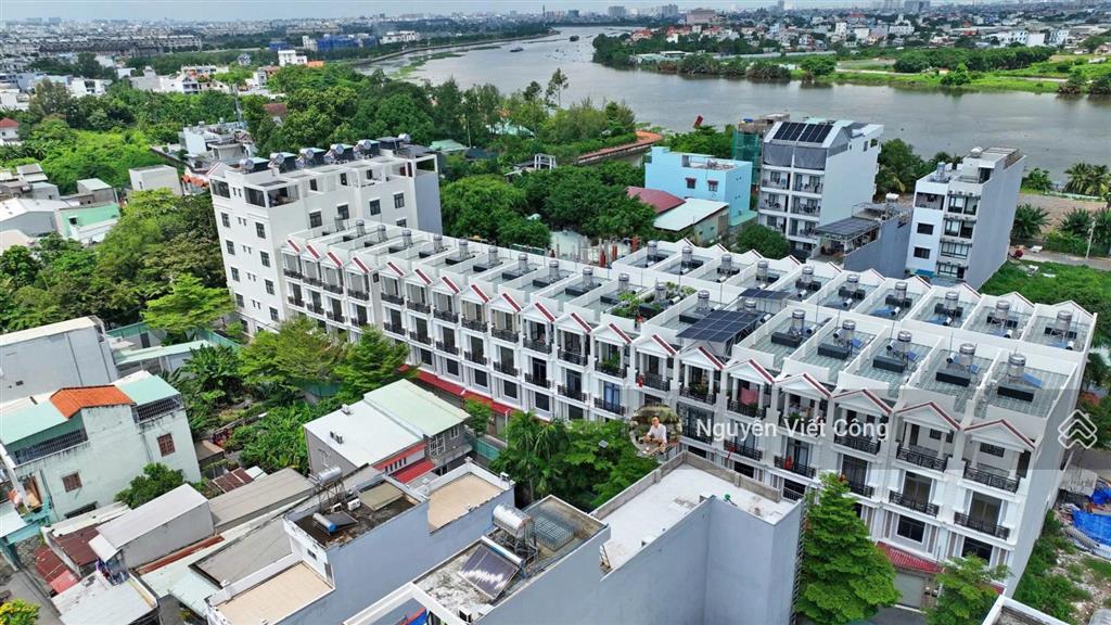 Bán nhà (5,5x19m ~ 101m² ngang khủng  quốc lộ 13  xây được 6 tầng  sát kđt vạn phúc