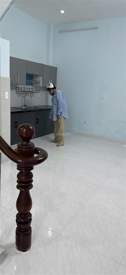 Cho thuê nhà 3 tầng (4,5x12m) gần kdc hồng long, ql13, hiệp bình phước