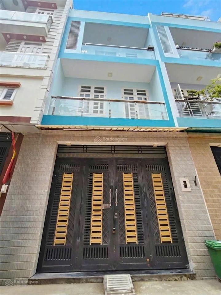 Cho thuê nhà 3 tầng (4,5x12m) gần kdc hồng long, ql13, hiệp bình phước