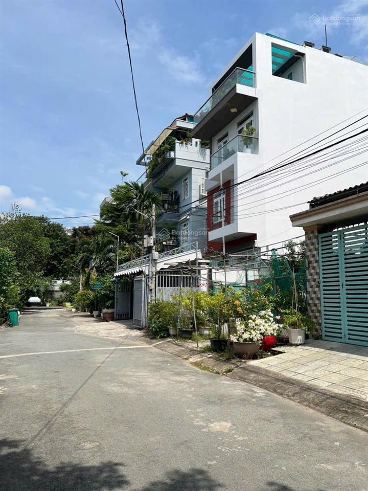 Bán đất (6.8m x 18m ~ 121m2) khu văn phòng chính phủ 389 quốc lộ 13  sát vạn phúc